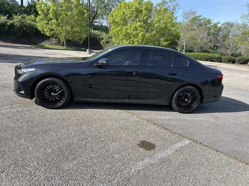 Black Sapphire Metallic 2024 BMW 530 i