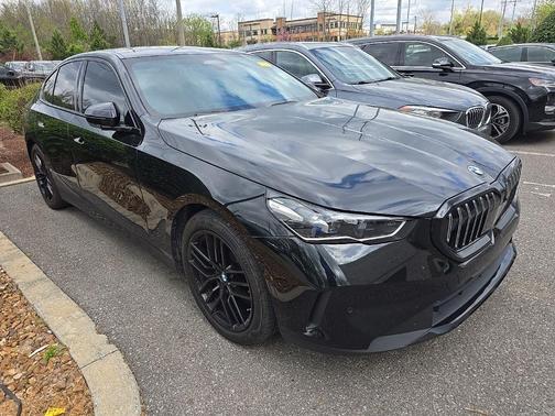 Black Sapphire Metallic 2024 BMW 530 i