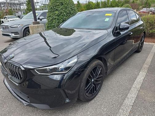 Black Sapphire Metallic 2024 BMW 530 i