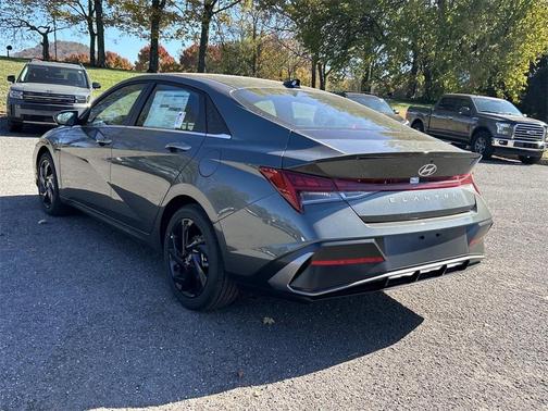 2026 Hyundai ELANTRA SEL