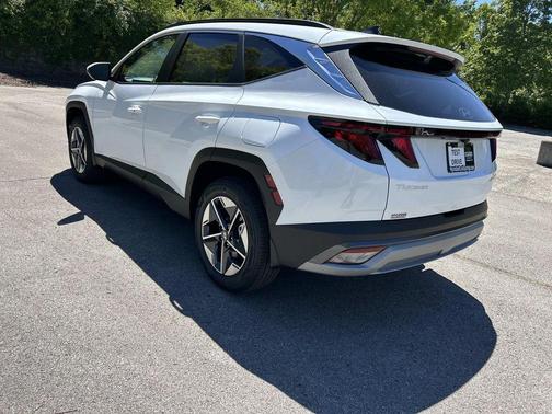 Pearl 2026 Hyundai TUCSON Hybrid SEL