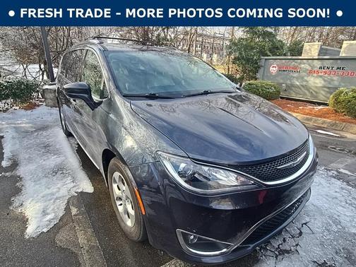 2020 Chrysler Pacifica Hybrid Touring L