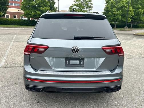 2023 Volkswagen Tiguan 2.0T SE R-Line Black