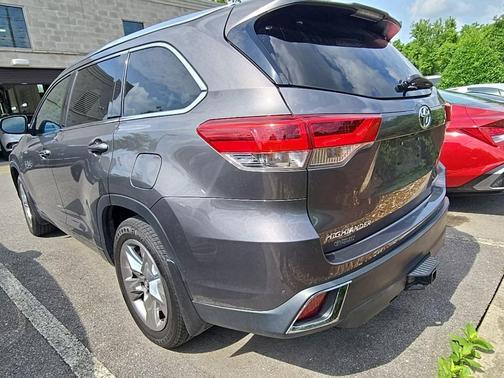 Predawn Gray Mica 2017 Toyota Highlander Limited