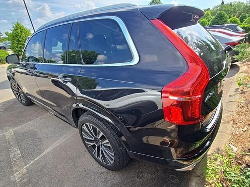Onyx Black Metallic 2020 Volvo XC90 T6 Momentum 7 Passenger