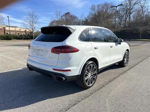 2017 Porsche Cayenne Platinum Edition