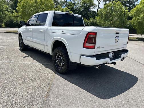 Bright White Clearcoat 2024 RAM 1500 Limited