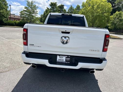 Bright White Clearcoat 2024 RAM 1500 Limited