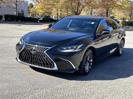 2025 Lexus ES 300h Ultra Luxury