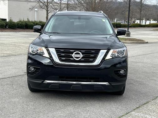 2017 Nissan Pathfinder SL