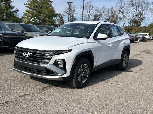 Pearl 2026 Hyundai TUCSON Hybrid Blue SE