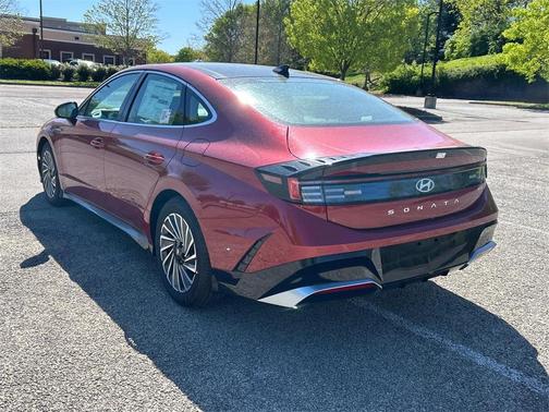 2025 Hyundai SONATA Hybrid Limited