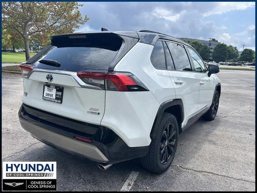 Wind Chill Pearl / Midnight Black Metallic 2023 Toyota RAV4 Hybrid XSE