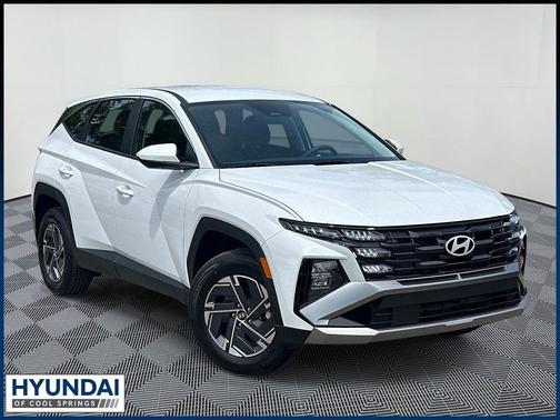 Pearl 2026 Hyundai TUCSON Hybrid Blue SE
