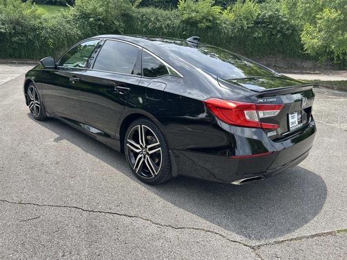 Crystal Black Pearl 2018 Honda Accord Sport 2.0T