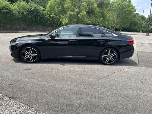 Crystal Black Pearl 2018 Honda Accord Sport 2.0T