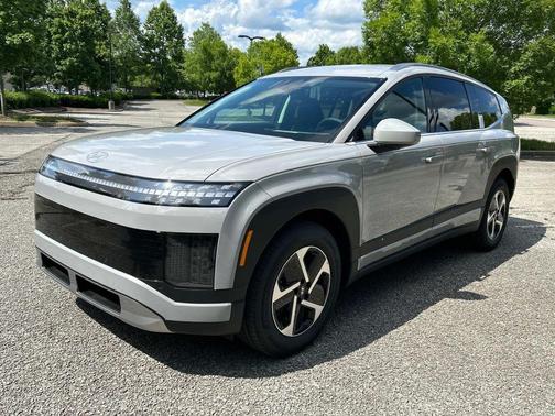 Cyber Gray 2026 Hyundai IONIQ 9 SE