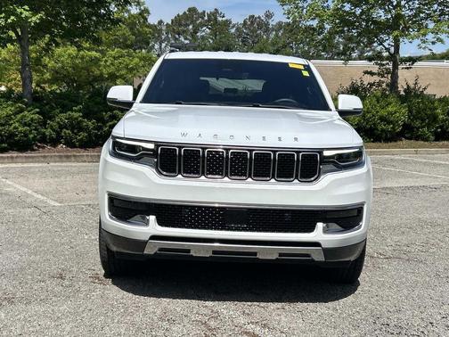 Bright White Clearcoat 2022 Jeep Wagoneer Series III