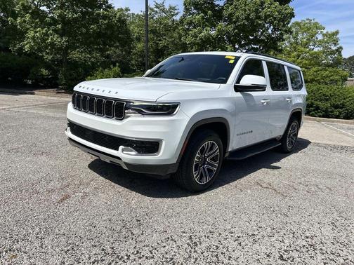 Bright White Clearcoat 2022 Jeep Wagoneer Series III