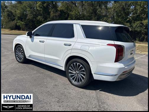 White 2023 Hyundai PALISADE Calligraphy