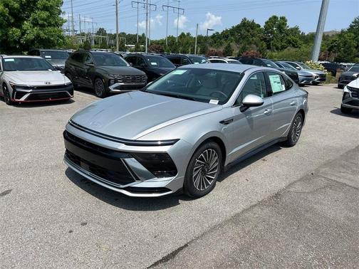 2025 Hyundai SONATA Hybrid SEL