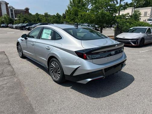 2025 Hyundai SONATA Hybrid SEL
