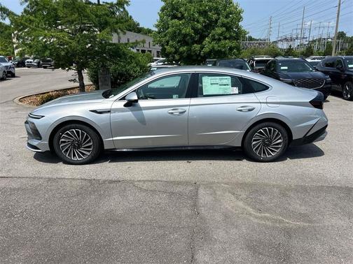 2025 Hyundai SONATA Hybrid SEL