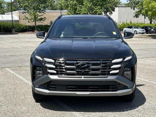 Phantom Black 2025 Hyundai TUCSON Limited