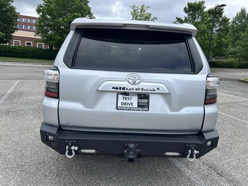 Classic Silver Metallic 2021 Toyota 4Runner SR5