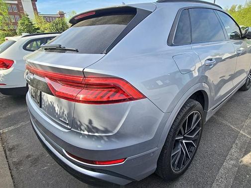 Florett Silver Metallic 2020 Audi Q8 55 Premium Plus