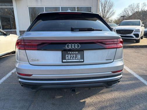 Florett Silver Metallic 2020 Audi Q8 55 Premium Plus