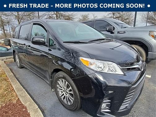 2019 Toyota Sienna XLE