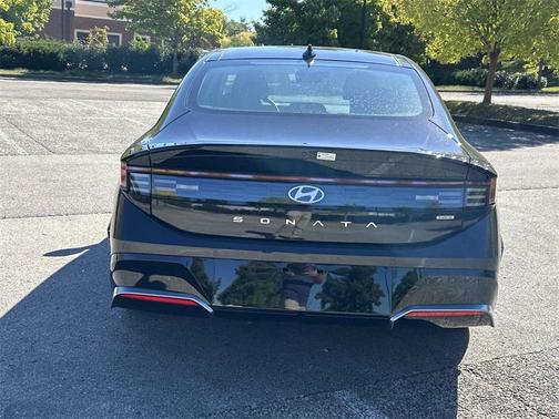 2024 Hyundai SONATA Hybrid Limited