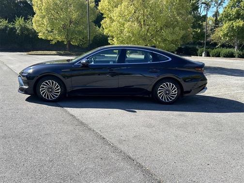 2024 Hyundai SONATA Hybrid Limited