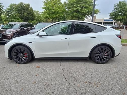 2024 Tesla Model Y Performance