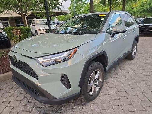 2022 Toyota RAV4 XLE