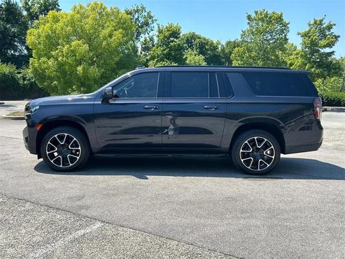 2022 Chevrolet Suburban RST