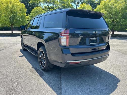 2022 Chevrolet Suburban RST