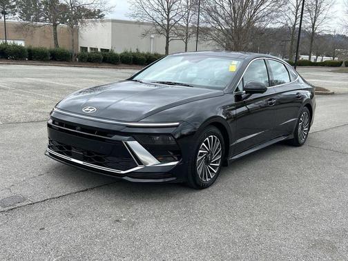 Onyx Black 2024 Hyundai SONATA Hybrid Limited