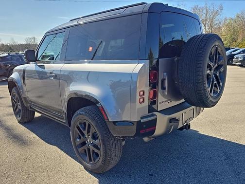 2022 Land Rover Defender 90 X-Dynamic S