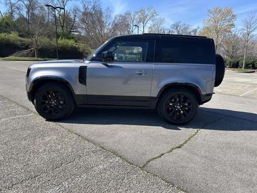 2022 Land Rover Defender 90 X-Dynamic S