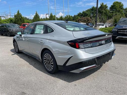 2025 Hyundai SONATA Hybrid SEL