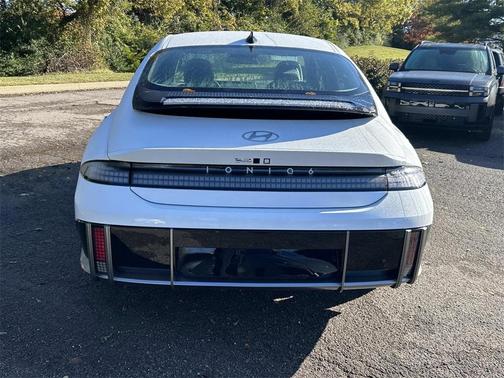 2025 Hyundai IONIQ 6 SEL