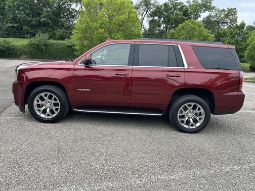 Crimson Red Tintcoat 2019 GMC Yukon SLT