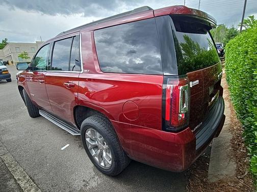 Crimson Red Tintcoat 2019 GMC Yukon SLT