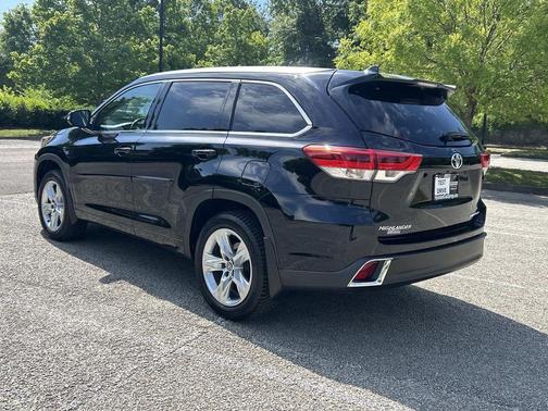 Midnight Black 2017 Toyota Highlander Limited