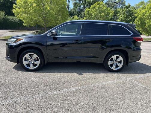 Midnight Black 2017 Toyota Highlander Limited