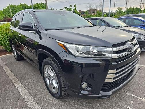 Midnight Black 2017 Toyota Highlander Limited
