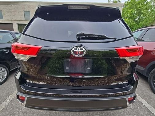 Midnight Black 2017 Toyota Highlander Limited