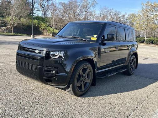 2025 Land Rover Defender P400 X-Dynamic SE